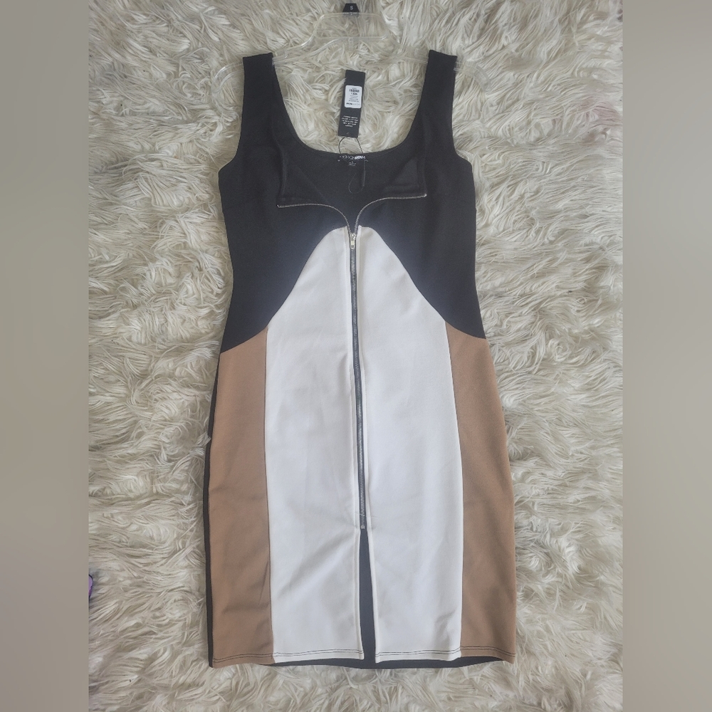 SOLD-Fashion Nova Dress - Dimensional Mini Zip Up Women's Sz L NWT - Picture 11 of 11